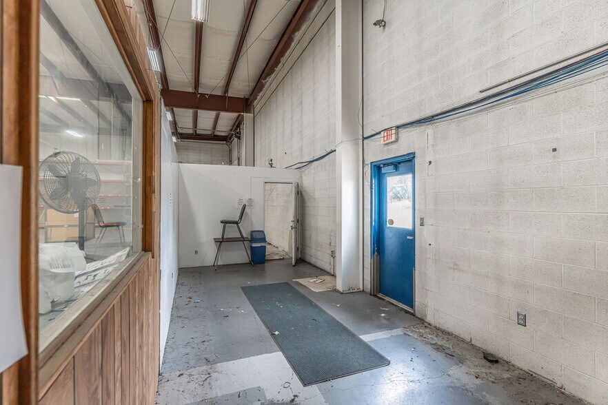 More Photos Of 3311 W Parkway Blvd, West Valley City Industrial For Sale