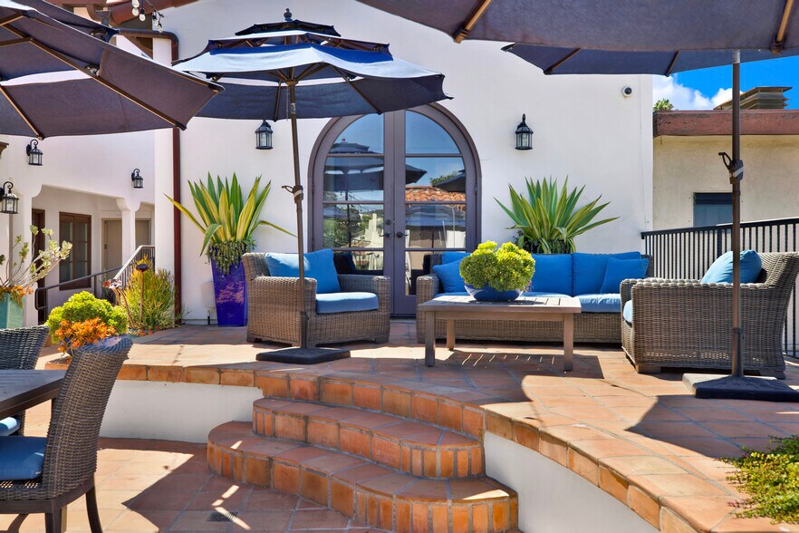 More Photos Of 1403 N El Camino Real, San Clemente Office For Lease