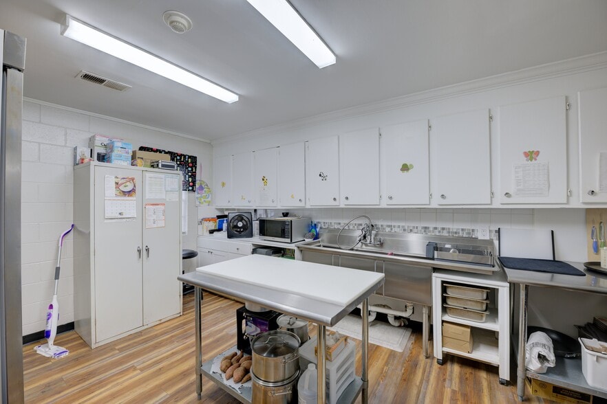 More Photos Of 2126 Chestnut St, Columbia Schools For Sale