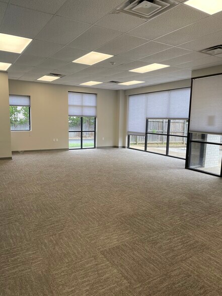 More Photos Of 1695 Bonnie Ln, Cordova Medical For Sale
