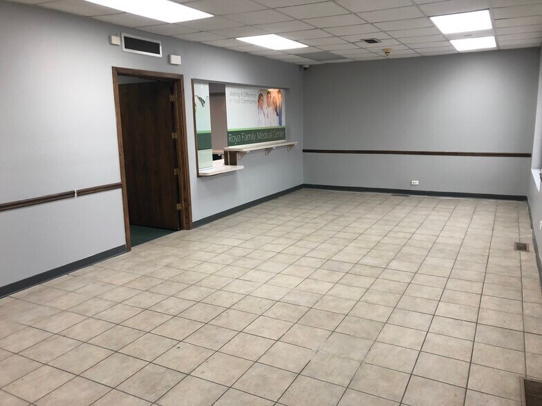 More Photos Of 808 N Broadway Ave, Melrose Park Medical For Lease
