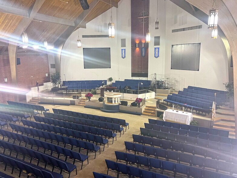 More Photos Of 4417 Douglas St NE, Washington Religious Facility For Sale