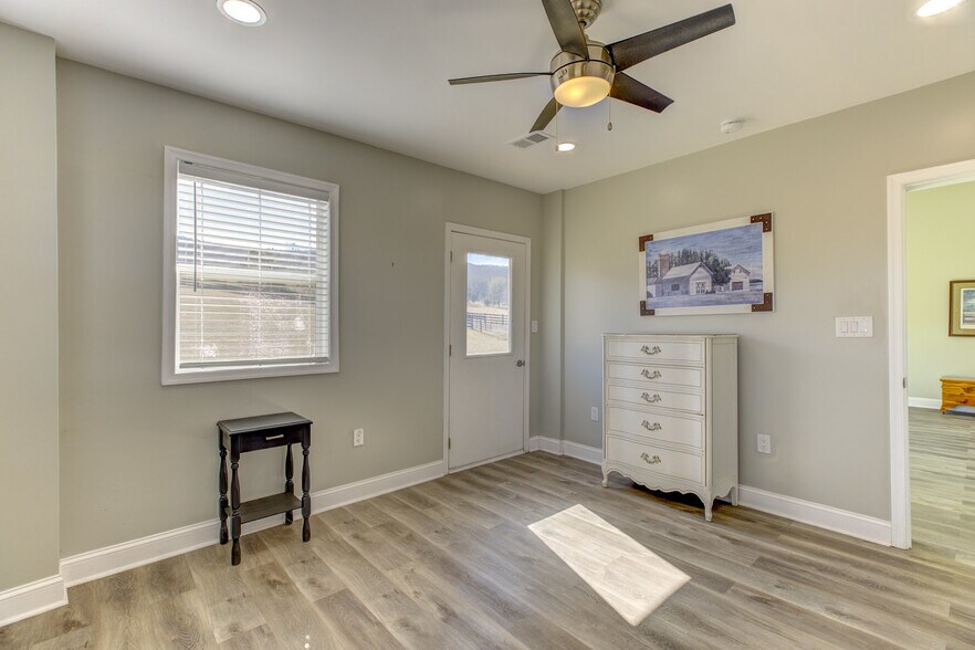 More Photos Of 1565 Seven Fountains Rd, Fort Valley Specialty For Sale