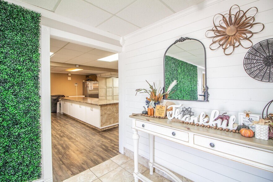 More Photos Of 1601 44th St, Lubbock Religious Facility For Sale