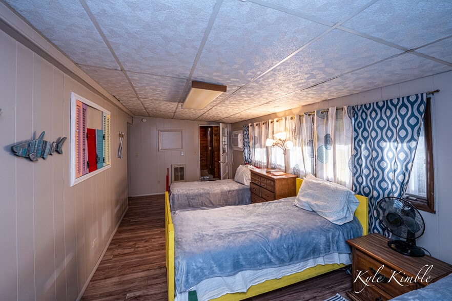 More Photos Of 104 W Houghton Lake Dr, Prudenville Hotel For Sale