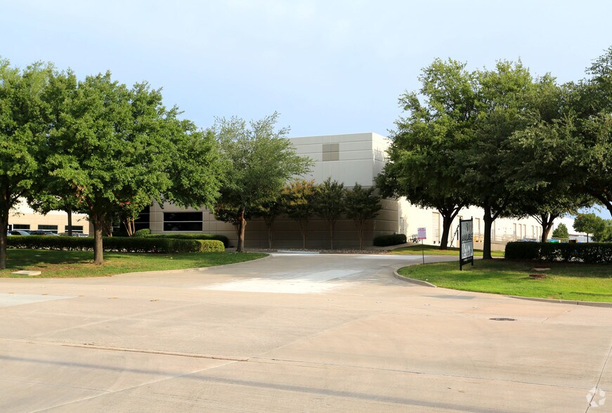 More Photos Of 440 Wrangler Dr, Coppell Industrial For Sale