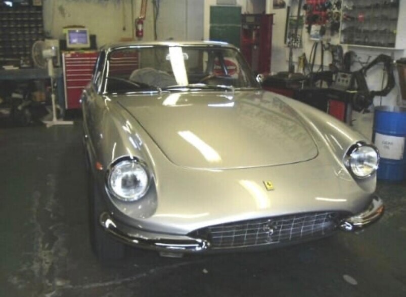 More Photos Of 40 Woodland Ave, San Rafael Service For Sale