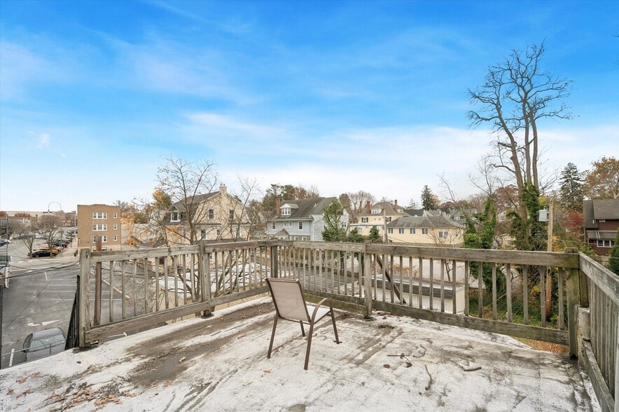 More Photos Of 107 Walnut Ave, Ardmore Apartments For Sale