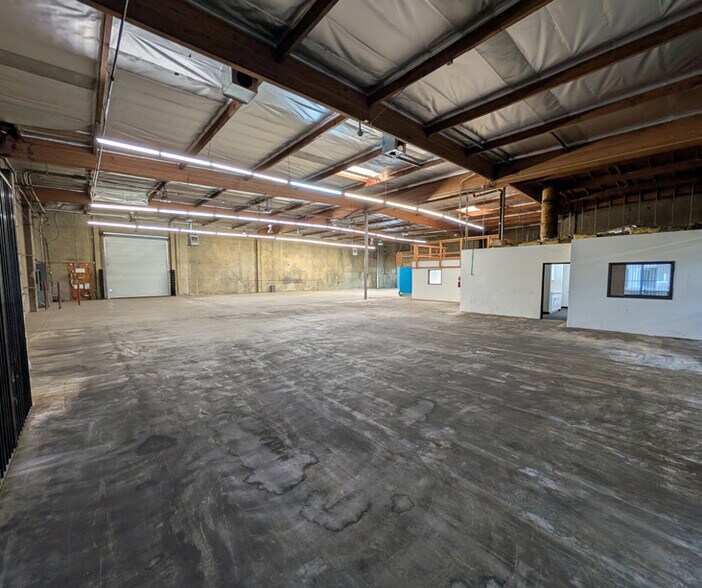 More Photos Of 3834 Wacker Dr, Jurupa Valley Warehouse For Sale