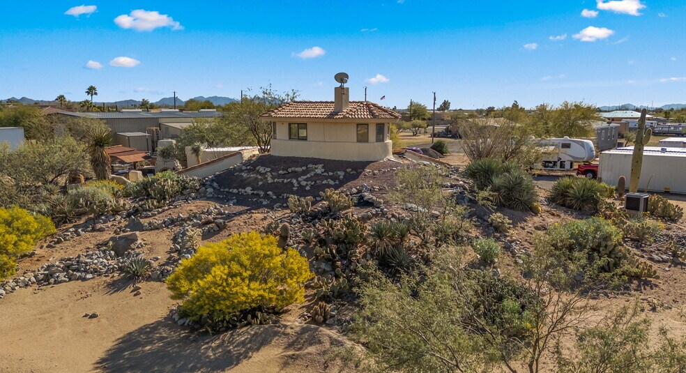 More Photos Of 1935 E Joy Ranch Rd, Phoenix Specialty For Sale