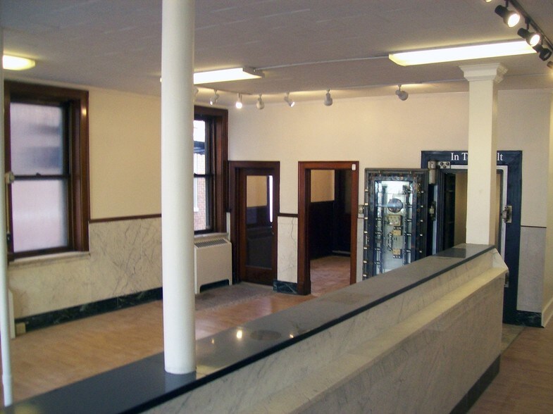 More Photos Of 41-43 W Main St, Mechanicsburg Storefront Retail Office For Sale