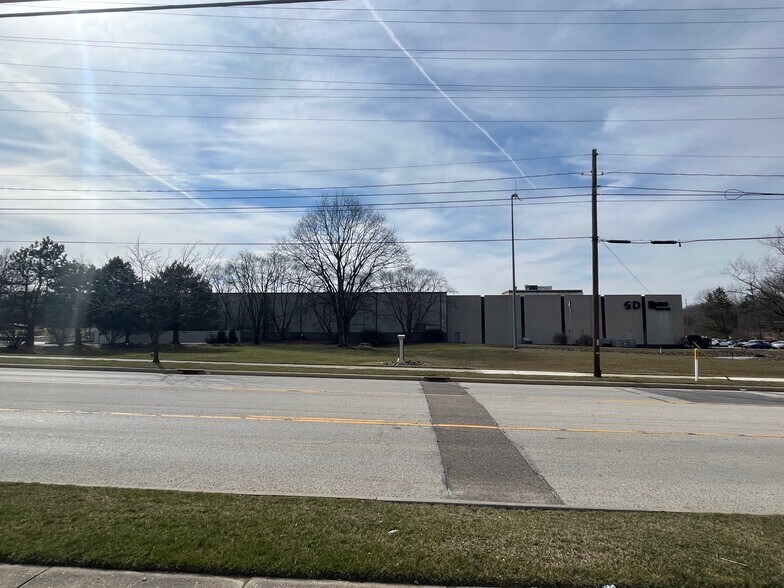 More Photos Of 180 South Ave, Tallmadge Manufacturing For Lease