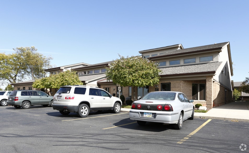 More Photos Of 6768-6796 Loop Rd, Centerville Medical For Lease