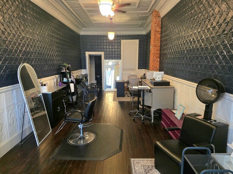 More Photos Of 105 E Mansfield St, Bucyrus General Retail For Sale