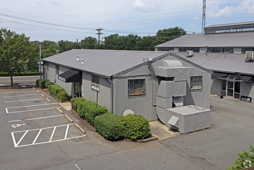 More Photos Of 623 S Cedar St, Charlotte Loft Creative Space For Lease