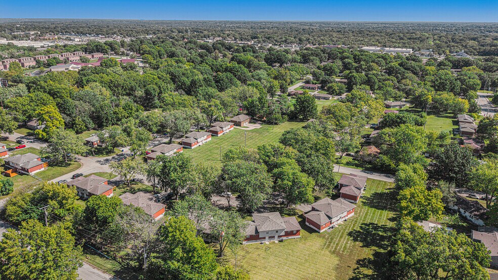 More Photos Of , Lee's Summit Multifamily For Sale