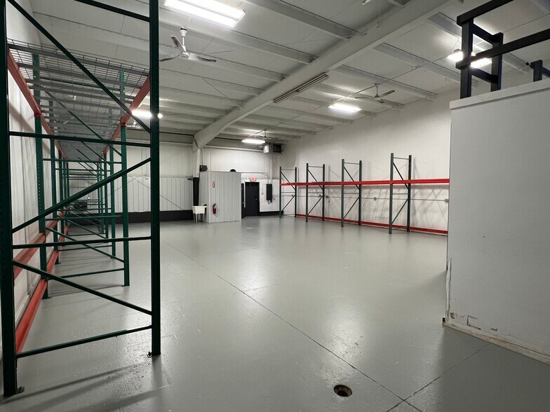 More Photos Of 12259-12315 Cleveland St, Nunica Warehouse For Lease