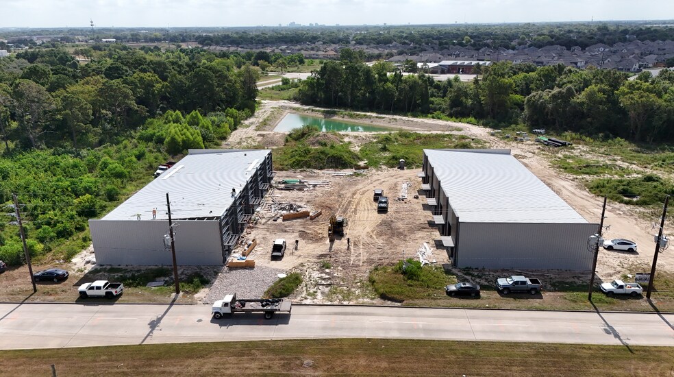 More Photos Of 12902 Bammel North Houston Rd, Houston Unknown For Lease