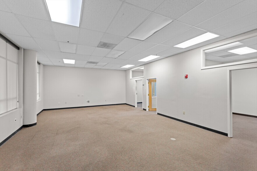 More Photos Of 2030 NE Martin Luther King Jr Blvd, Portland Office For Lease