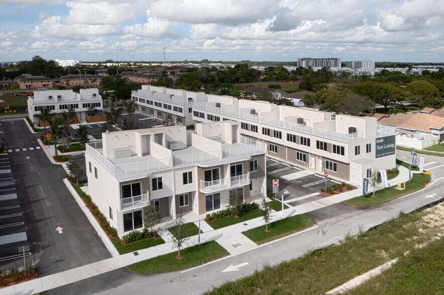 More Photos Of 26201 SW 138th Ct, Homestead Apartments For Sale