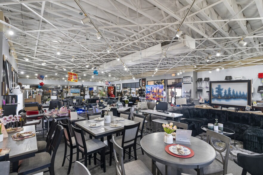 More Photos Of , Las Vegas General Retail For Sale