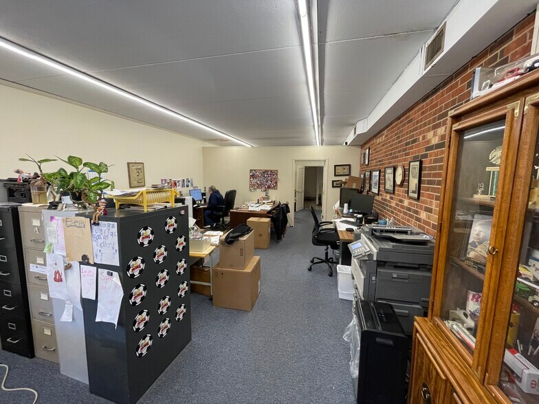 More Photos Of 217-219 N Main St, Kernersville Storefront For Lease