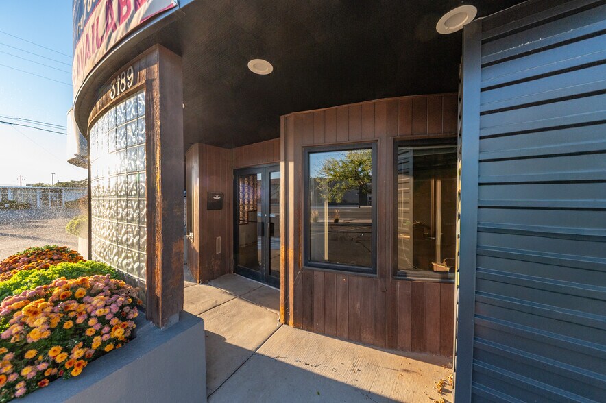 More Photos Of 3189 Mill St, Reno Office For Sale