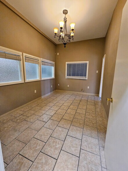 More Photos Of 7701 Saint Bernard Hwy, Arabi Office For Sale