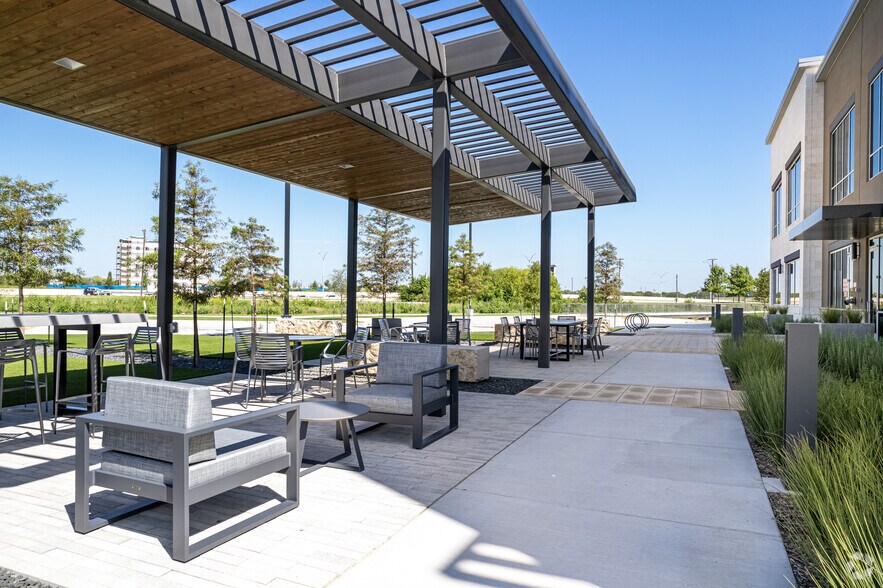 More Photos Of 195 Murray Farm Dr, Fairview Office For Lease