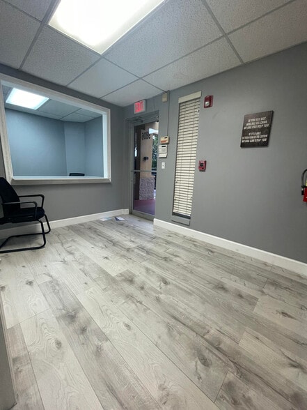 More Photos Of 9800-9860 Pines Blvd, Pembroke Pines Unknown For Lease