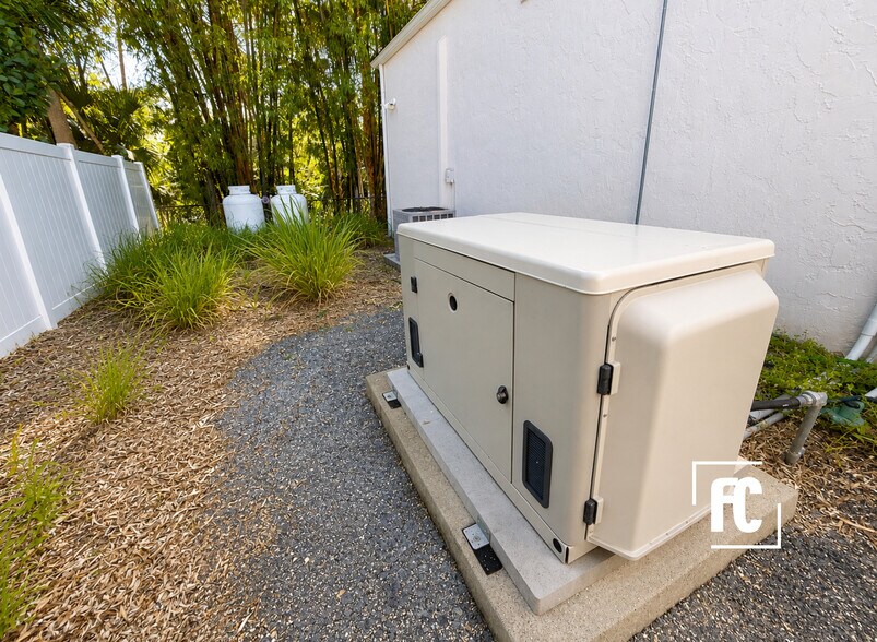 More Photos Of 310 SW Ocean Blvd, Stuart Medical For Sale