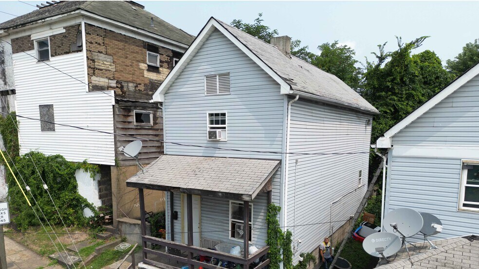 More Photos Of 321 Slack St, Steubenville Apartments For Sale