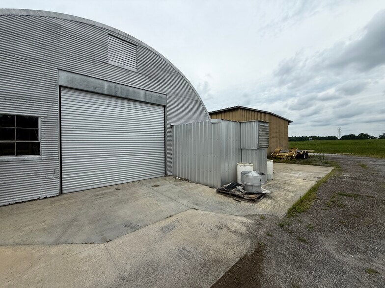More Photos Of 3448 Highway 14, Laurens Light Distribution For Sale