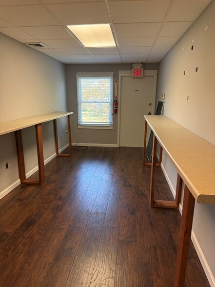 More Photos Of 5007 Industrial Rd, Wall Warehouse For Lease