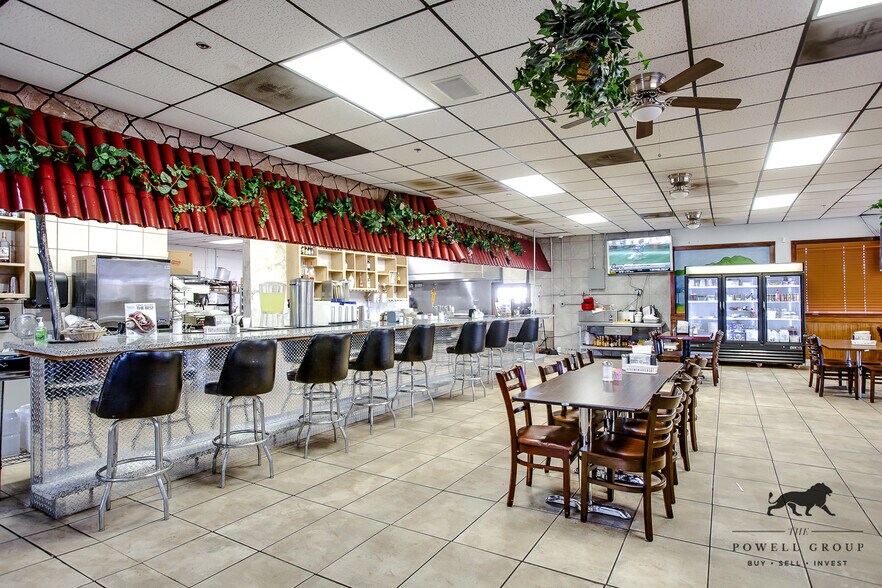 More Photos Of 701 E 50th St, Lubbock Restaurant For Sale