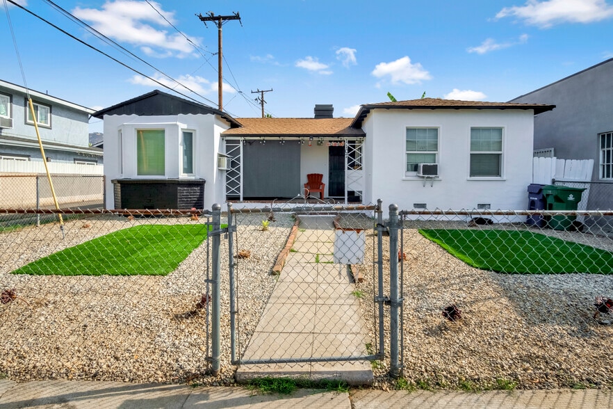 More Photos Of 901 N Maclay Ave, San Fernando Freestanding For Lease