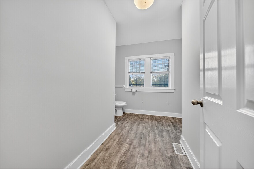 More Photos Of 2819 Gallatin Pike, Nashville Freestanding For Lease