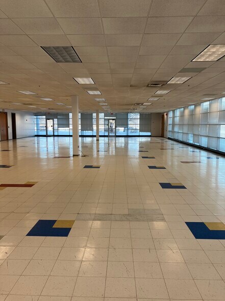 More Photos Of 2800 Duncan Rd, Lafayette Manufacturing For Lease