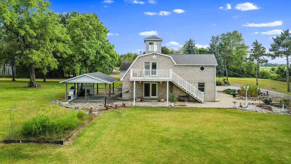 More Photos Of 2507 E 1100 N, Demotte Apartments For Sale