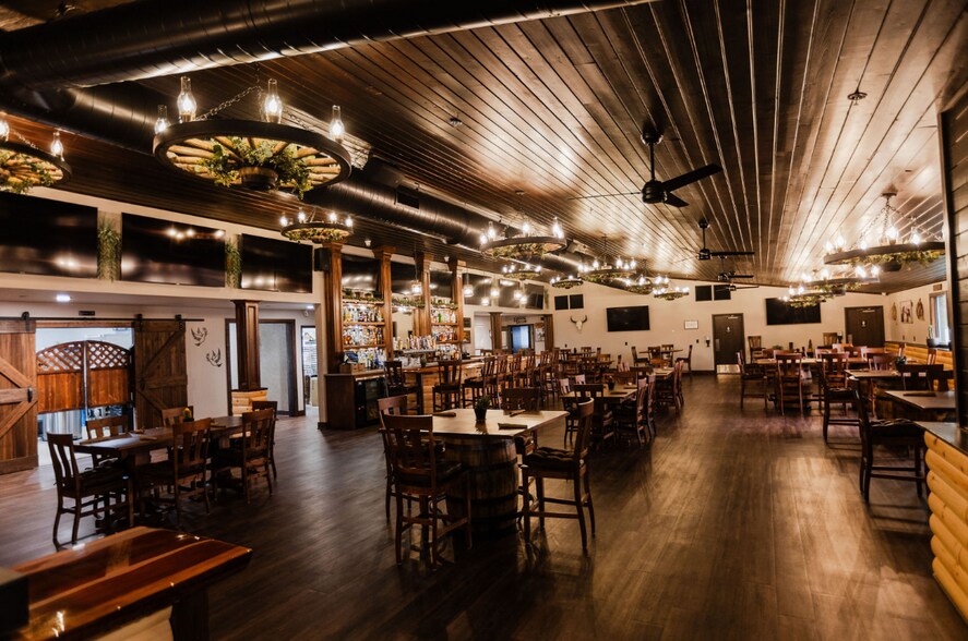 More Photos Of 510 W Huron, Au Gres Hotel For Sale