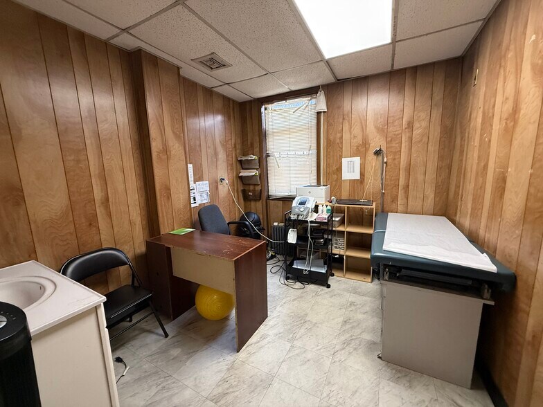 More Photos Of 235 Wyckoff Ave, Brooklyn Storefront Retail Residential For Lease