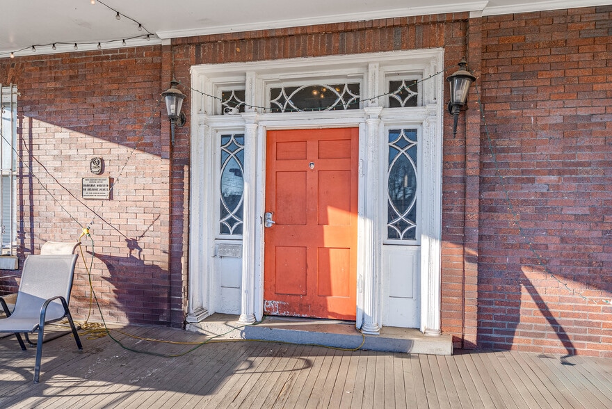 More Photos Of 1733 W Clinch Ave, Knoxville Apartments For Sale