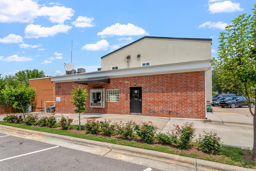More Photos Of 303 N Arendell Ave, Zebulon Drugstore For Sale