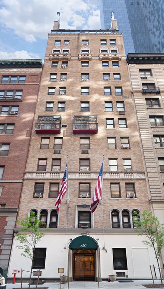 More Photos Of 150 W 58th St, New York Apartments For Lease