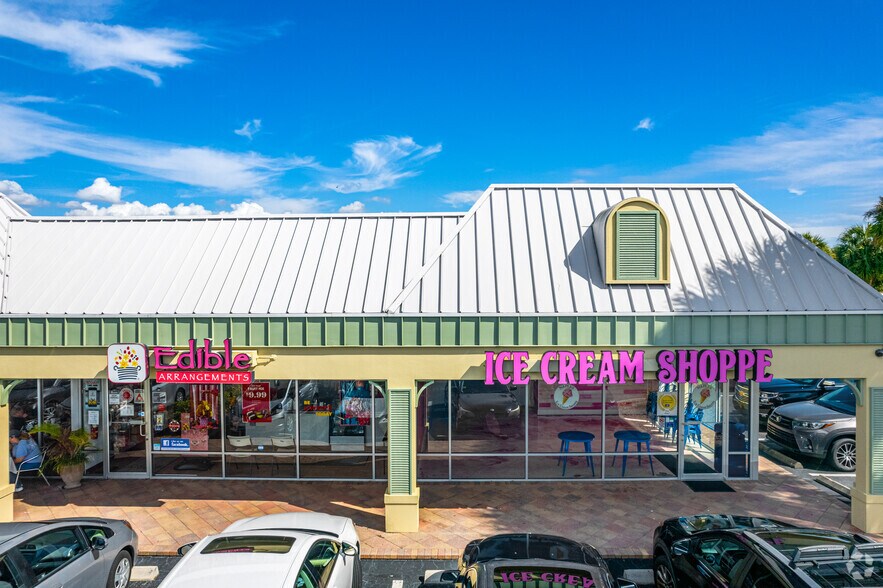 More Photos Of 1201-1275 Airport Pulling Rd S, Naples General Retail For Lease