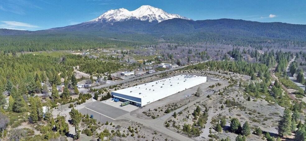 More Photos Of 210 Ski Village Dr, Mount Shasta Distribution For Sale