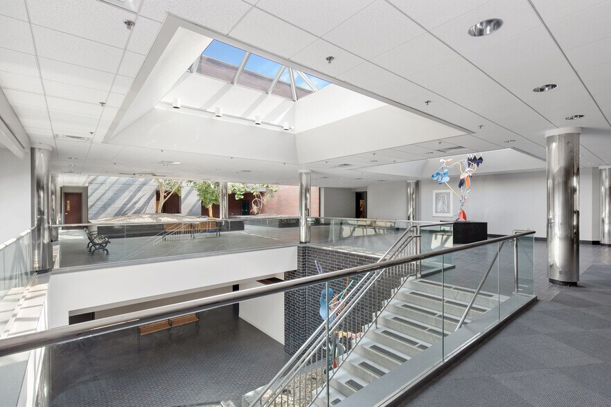 More Photos Of 85 Crystal Run Rd, Middletown Office For Lease