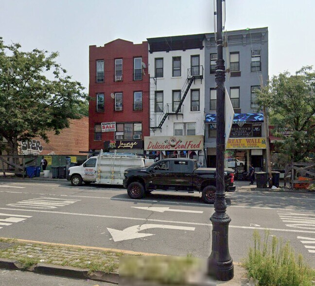 More Photos Of 598 Grand Concourse, Bronx Office For Sale