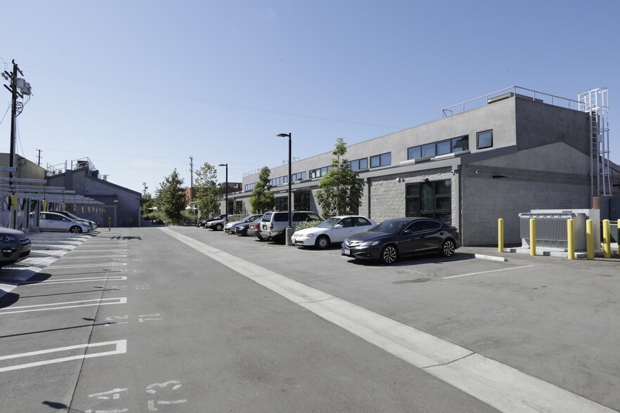 More Photos Of 606-654 Venice Blvd, Venice Loft Creative Space For Lease