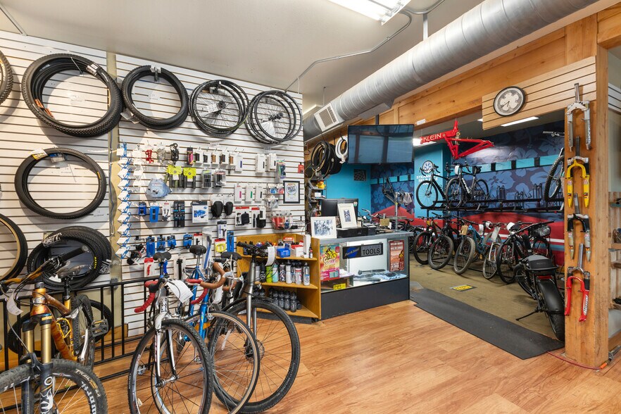 More Photos Of 442 Lincoln Ave, Steamboat Springs Flex For Sale
